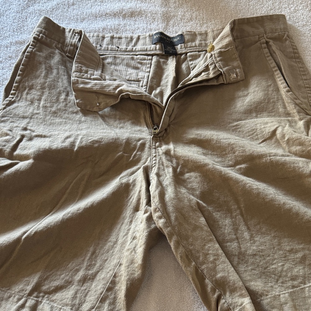 Banana Republic Linen Shorts in Beige Size 35